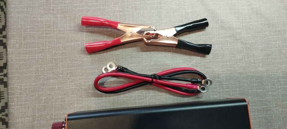 HOULI Power invertor 24/220 з чистою синосоїдою на 1250вт пік 2500вт