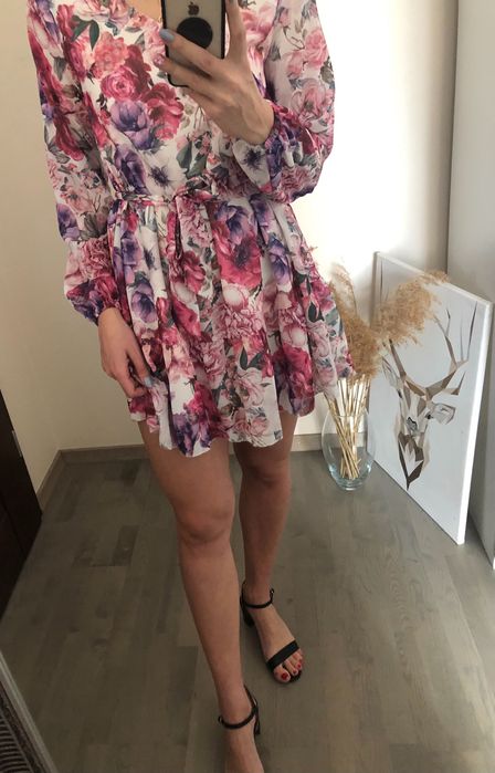 Sukienka w kwiaty