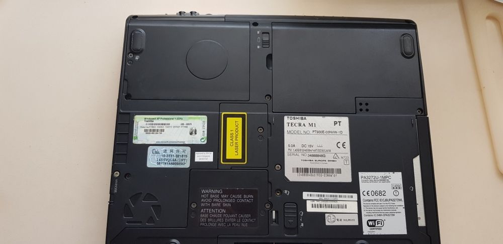 Toshiba TECRA M1 para peças com leitor DVD e gravador CD