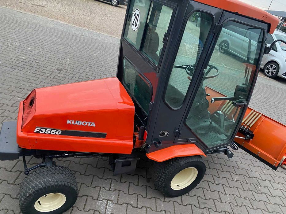 Traktor kosiarka Kubota F3560 4-cyl, kabina pług, 35KM, 4X4