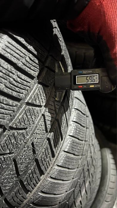 Комплект зимової гуми 225/45/17 Barum , 2023 року