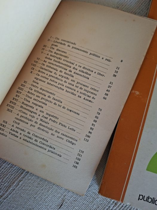 Dois livros de Francisco Sá Carneiro