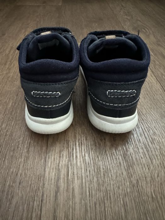 Продам ботиночки  26 р.