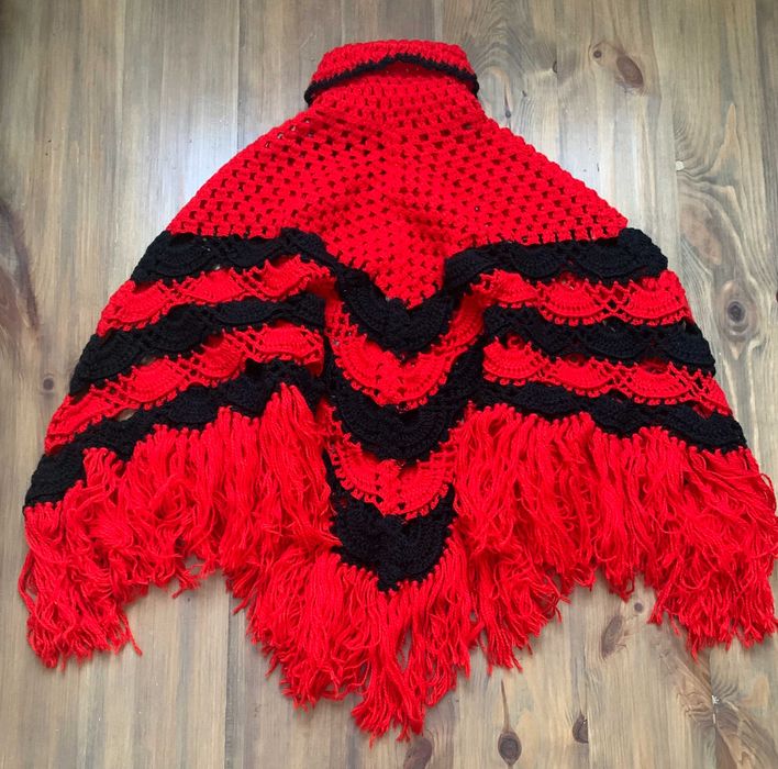 Пончо в’язане крючком універсальний розмір