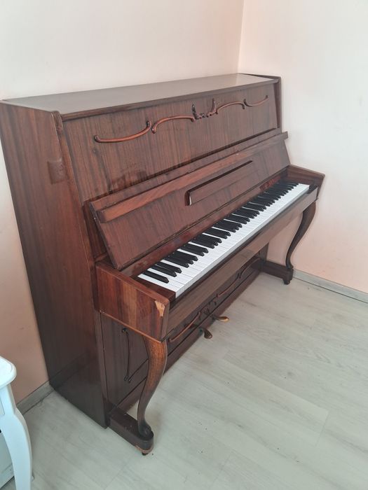Продам фортепіано Україна