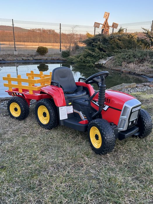 Traktor na akumulator z Przyczepką Pilot 137cm 12V Miękkie koła EVA