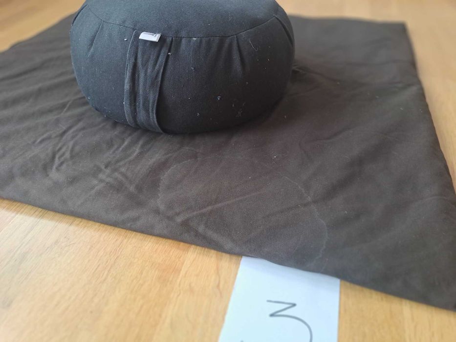 poduszka i mata do medytacji