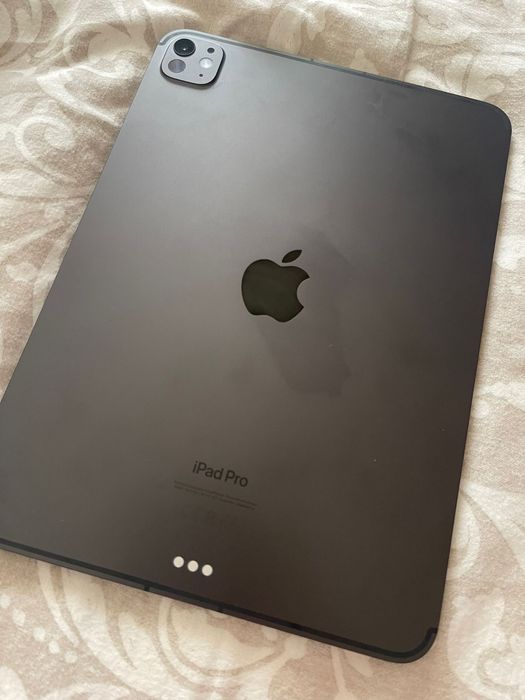 iPad Pro 11” M4 1TB Wi-Fi + Cellular – Como Novo (2024) – Topo de Gama