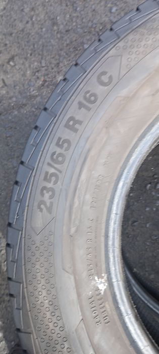 Opony używane 235/65/16c continental 2x6 mm 2020