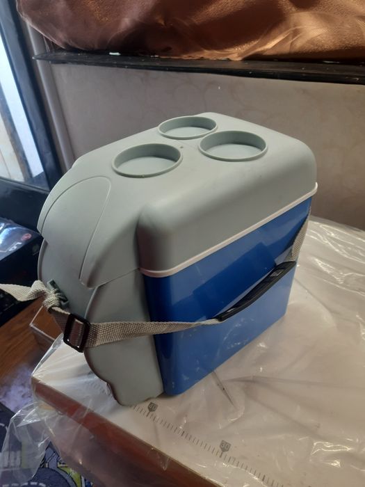 Автомлбільний Холодильник для машини