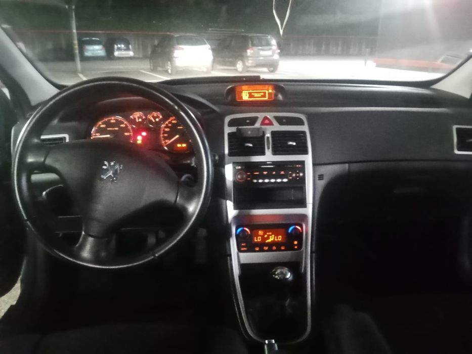 Peugeot 307sw l  146 mil km teto panorâmico  18 meses de garantia