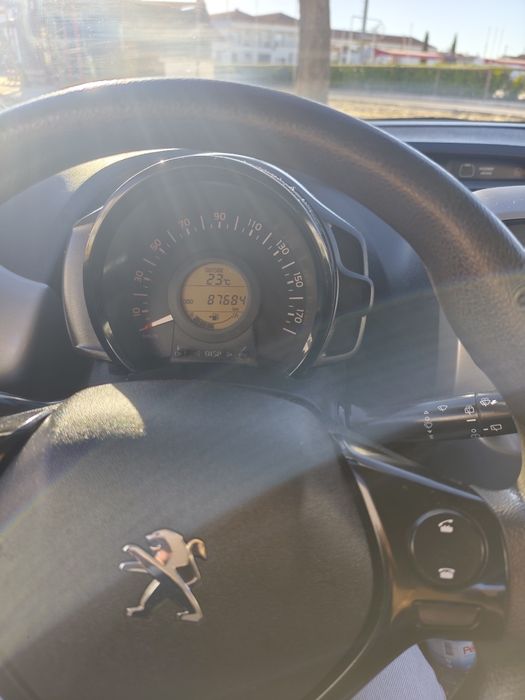 Peugeot 108 muito bom estado