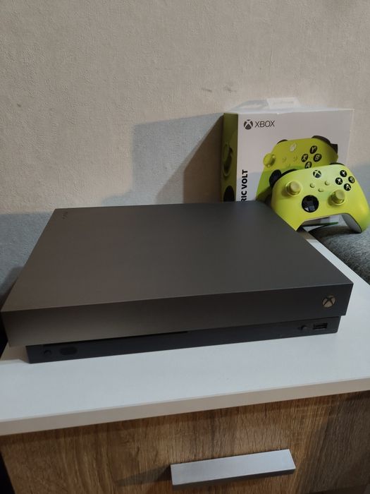 Konsola Xbox one x 1tb gold rush edycja + oryginalny pad STAN IDEALNY