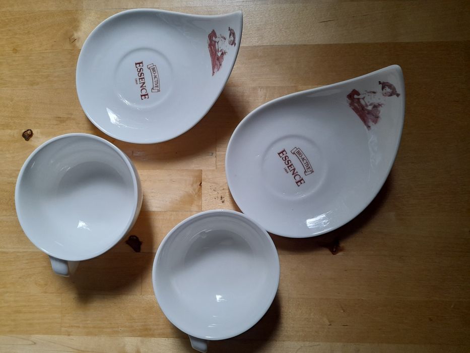 Filiżanka z talerzykiem łezka x2 Essence 1869