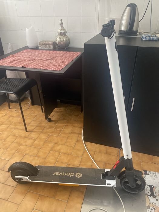 Trotinete elétrica DENVER branca
