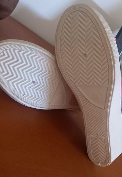 Ténis novos/ ténis senhora