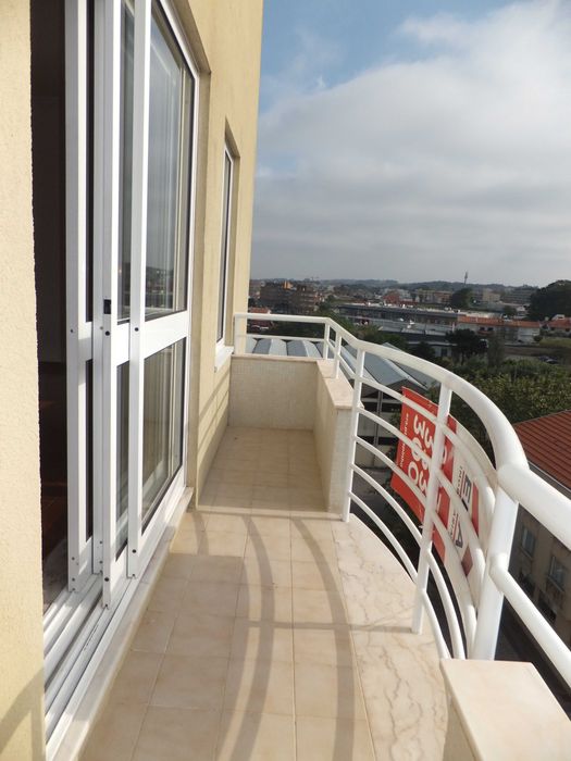 Arrendamento de apartamento t3 em Espinho
