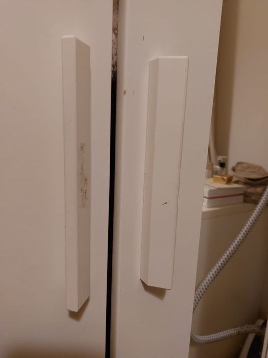 Szafa biała z lustrem Ikea