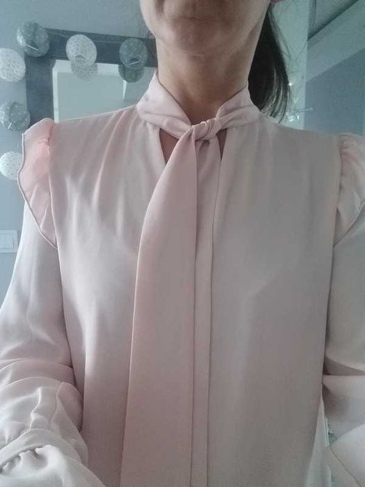 Pastelowa różowa sukienka na długi rękaw, krój oversize, Mohito
