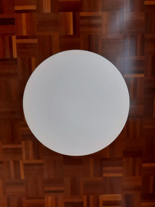 Mesa de apoio ou mesa de cabeceira