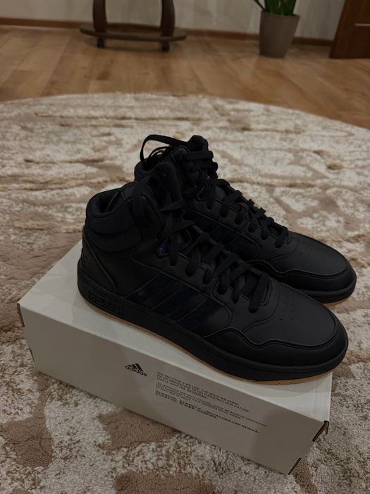 Adidas hoops 3.0 mid