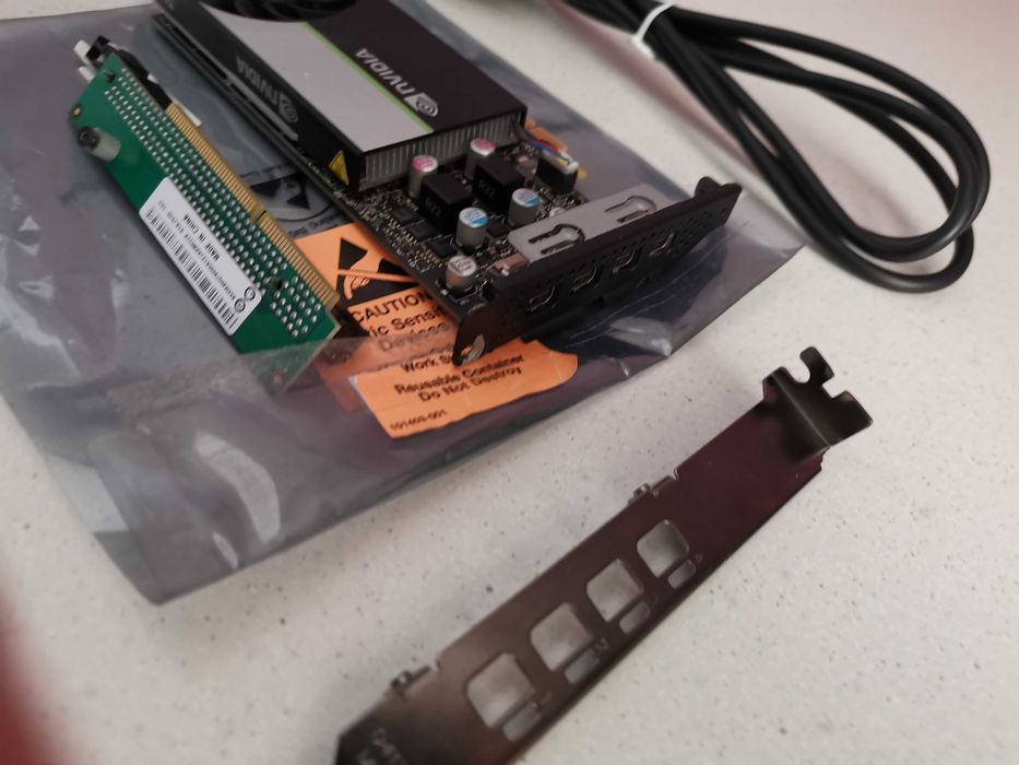 LENOVO Tiny (mini komputer) nVidia Qudaro T1000 GDDR6 4GB