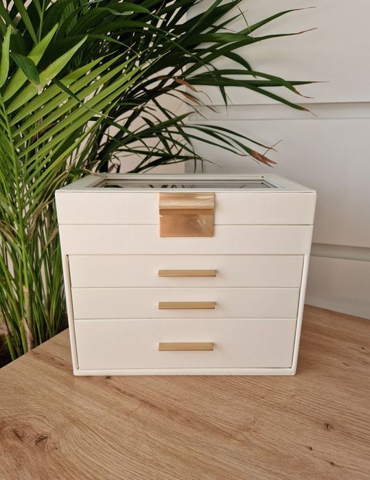 Nowy kuferek na biżuterię skórzany luksusowy nowy na prezent