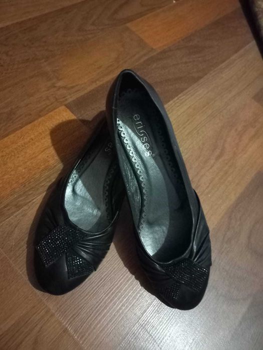 Жіночі туфлі 41 розміру.повномірні.НОВІ!