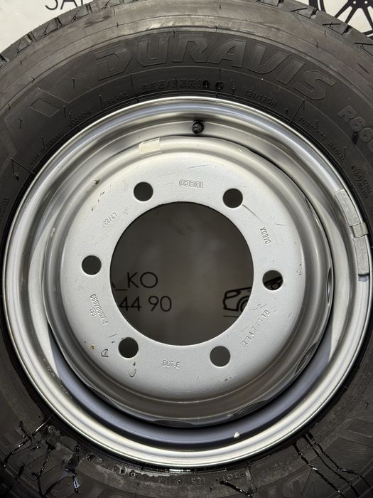 Колеса в зборі 225/75 R16C Bridgestone (літо),диски 6х205 R16 Iveco