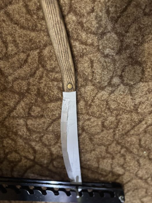 Ніж для тріски дерева