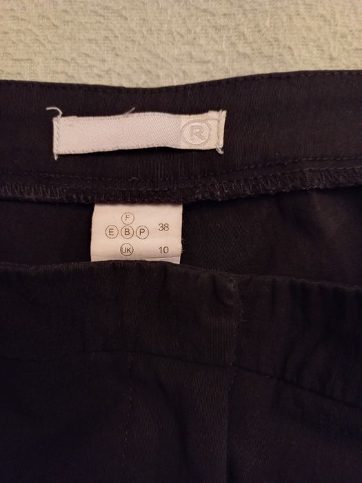 Calças curtas pretas para senhora marca La Redoute