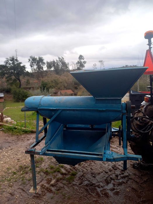 Máquina debulhadora de milho