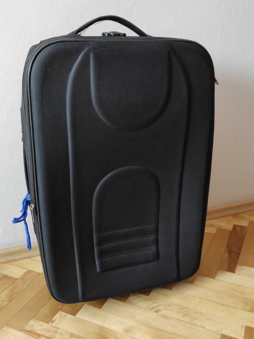 Walizka 64 x 42 x 24