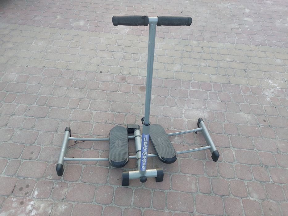 Urządzenie do ćwiczeń mięśni nóg i pośladków