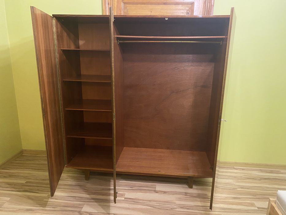 Szafa PRL w dobrym stanie
