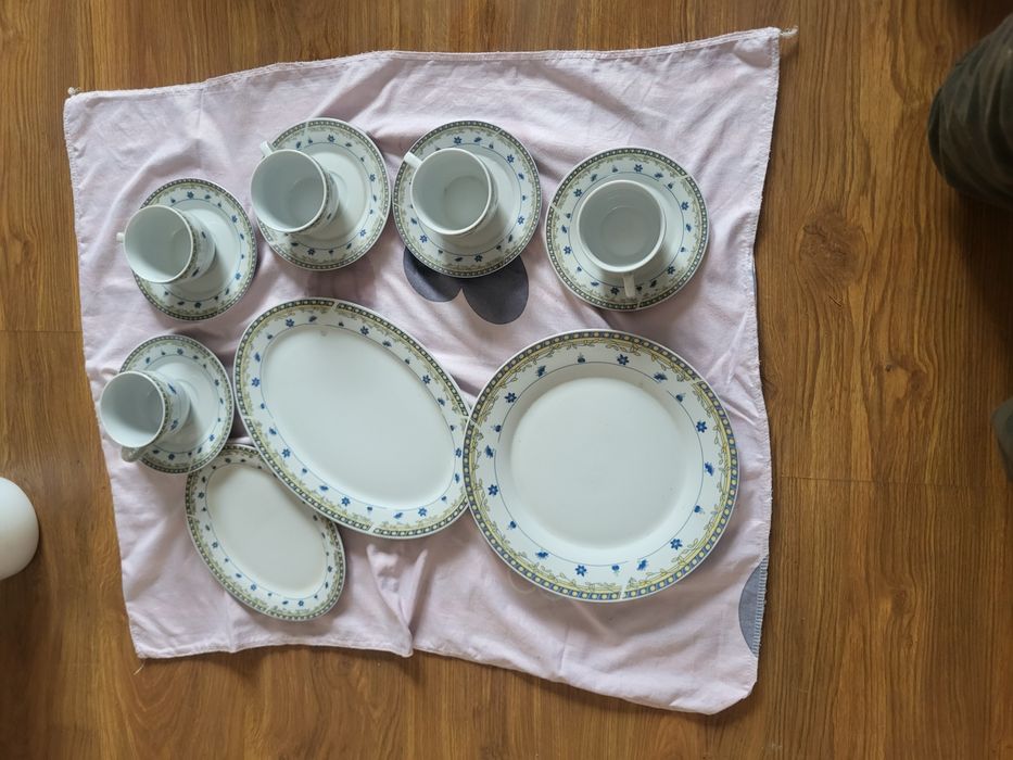 Zestaw obiadowy porcelanowy , komplet obiadowy .