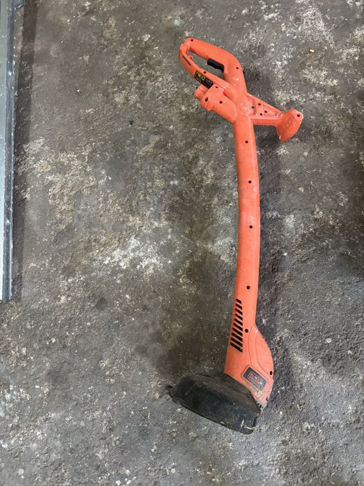 Aparador de relva black e decker