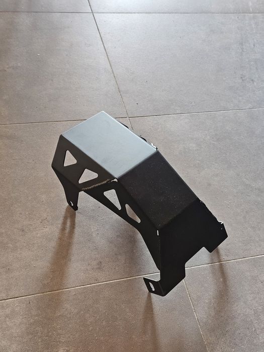 Nowa osłona silnika SurRon Light Bee X