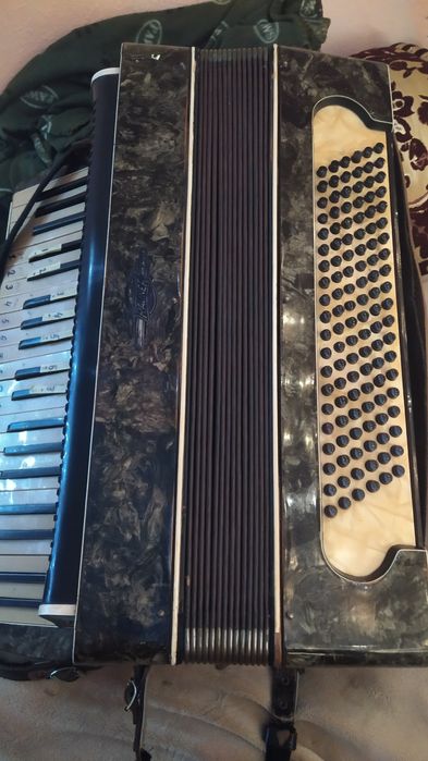 Продам акардеон Німецький
