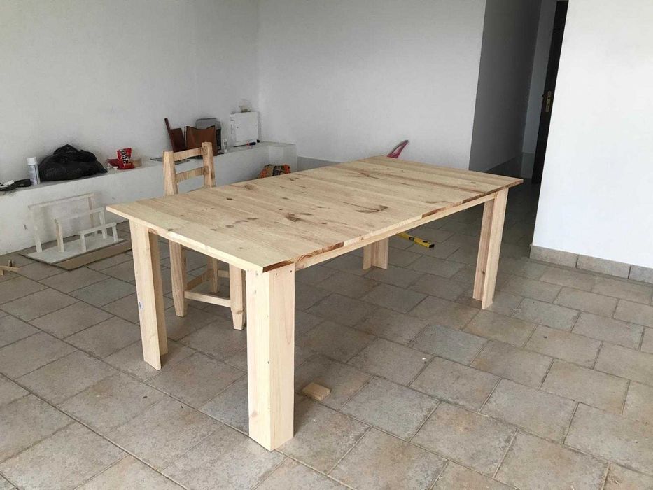 Mesa em Pinho - Artesanal