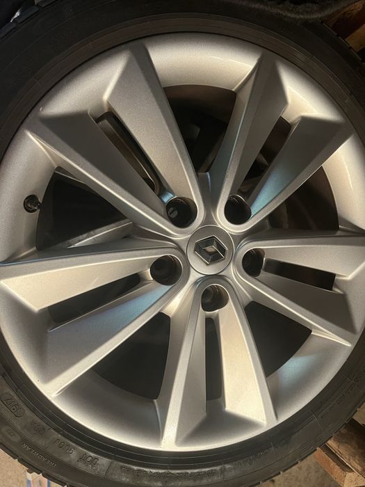 Vendo 4 jantes e  4 pneus megane