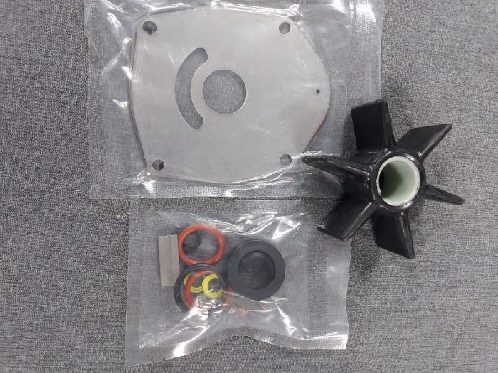 mercruiser mercury  motorówka  części pompa wody