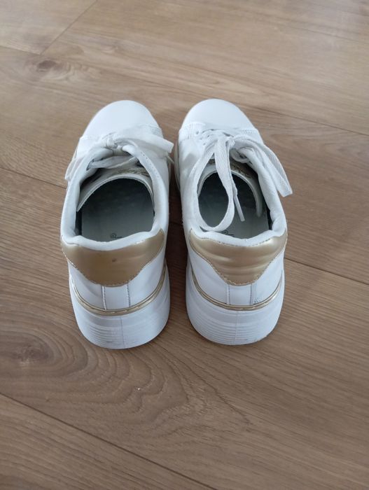 Buty białe 37 Potocki