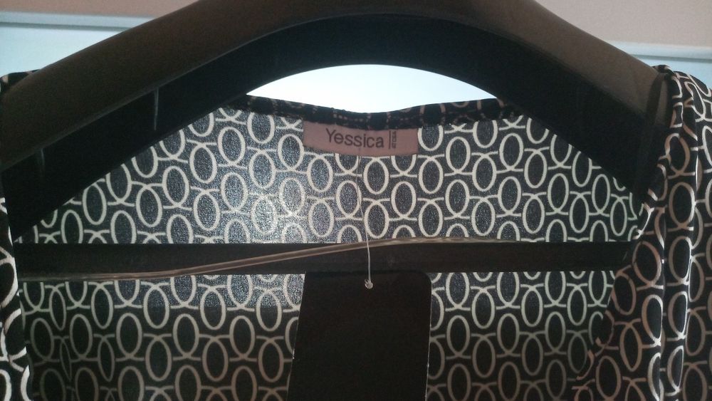 Sukienka biało-czarna