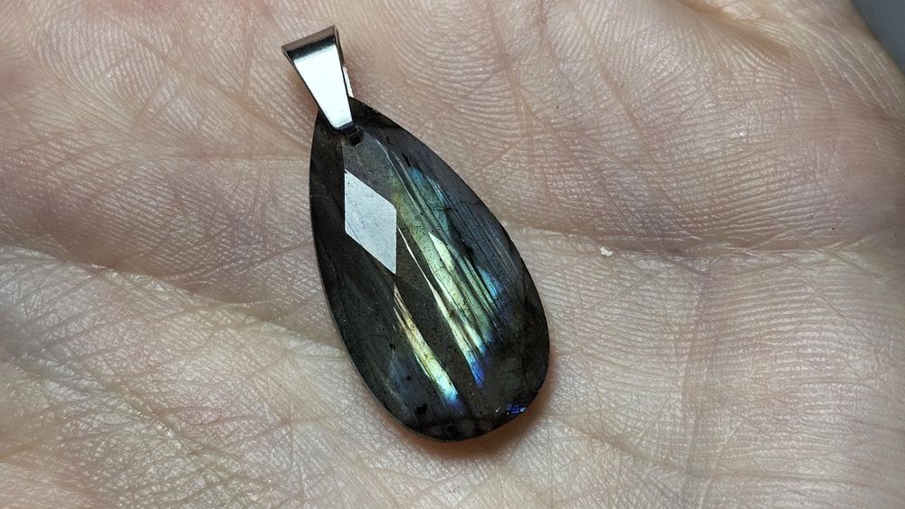 Wisiorek labradoryt LO#3.