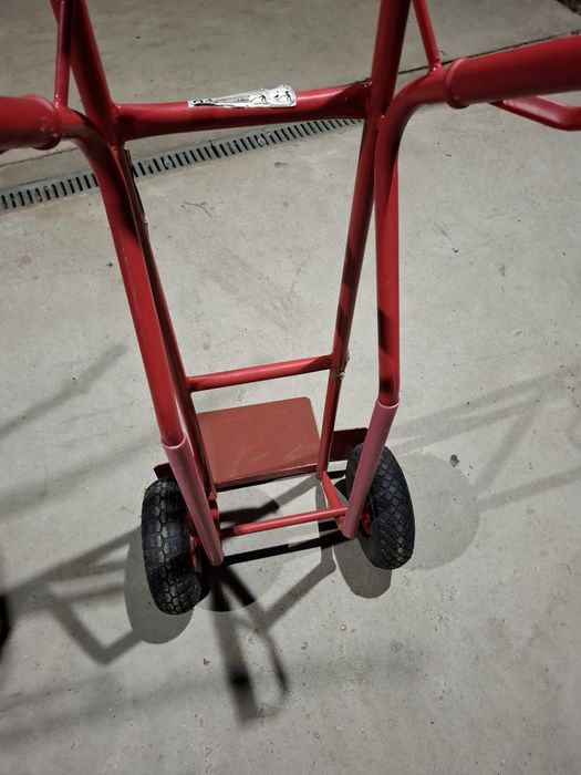 Wózek transportowy do worków