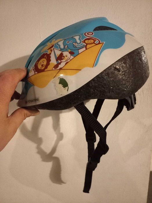 Kask rowerowy dziecięcy marki Decathlon