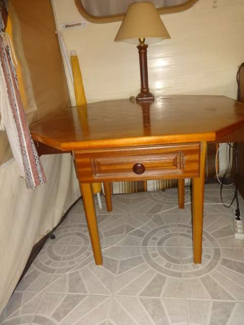 Mesa Com Embutido de Xadrez