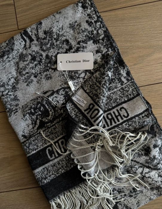 Шарф жіночий Dior