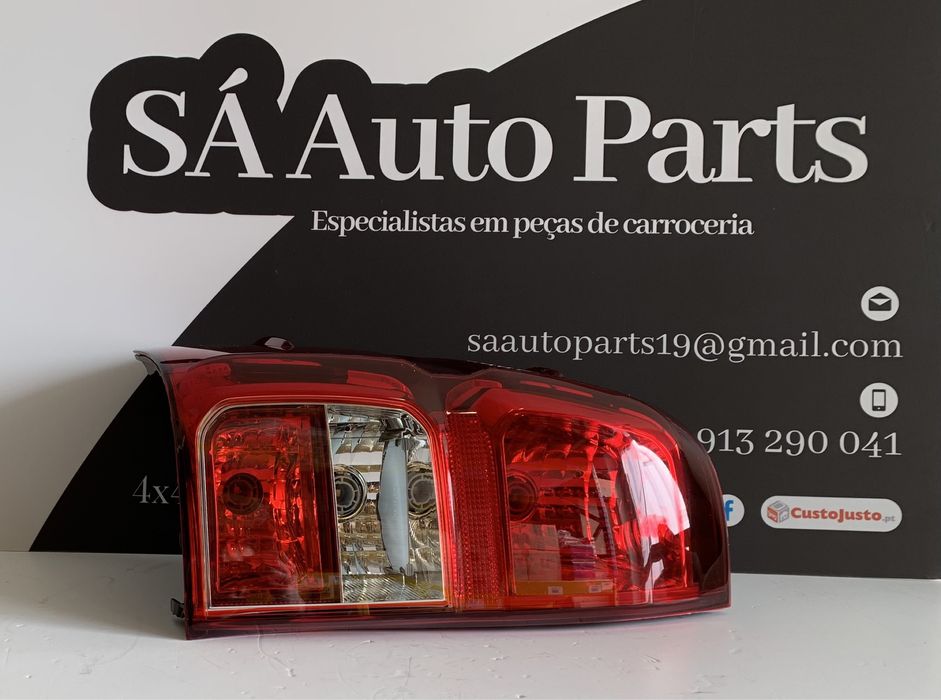 FAROLINS TOYOTA HILUX 2016